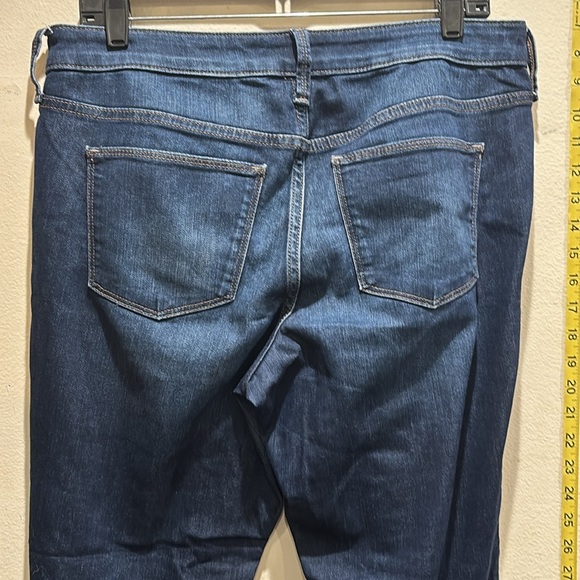 Universal Thread Dark Wash Ankle Jeans - Picture 2 of 5
